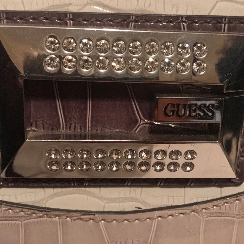 Guess Handbag - Picture 2 of 5